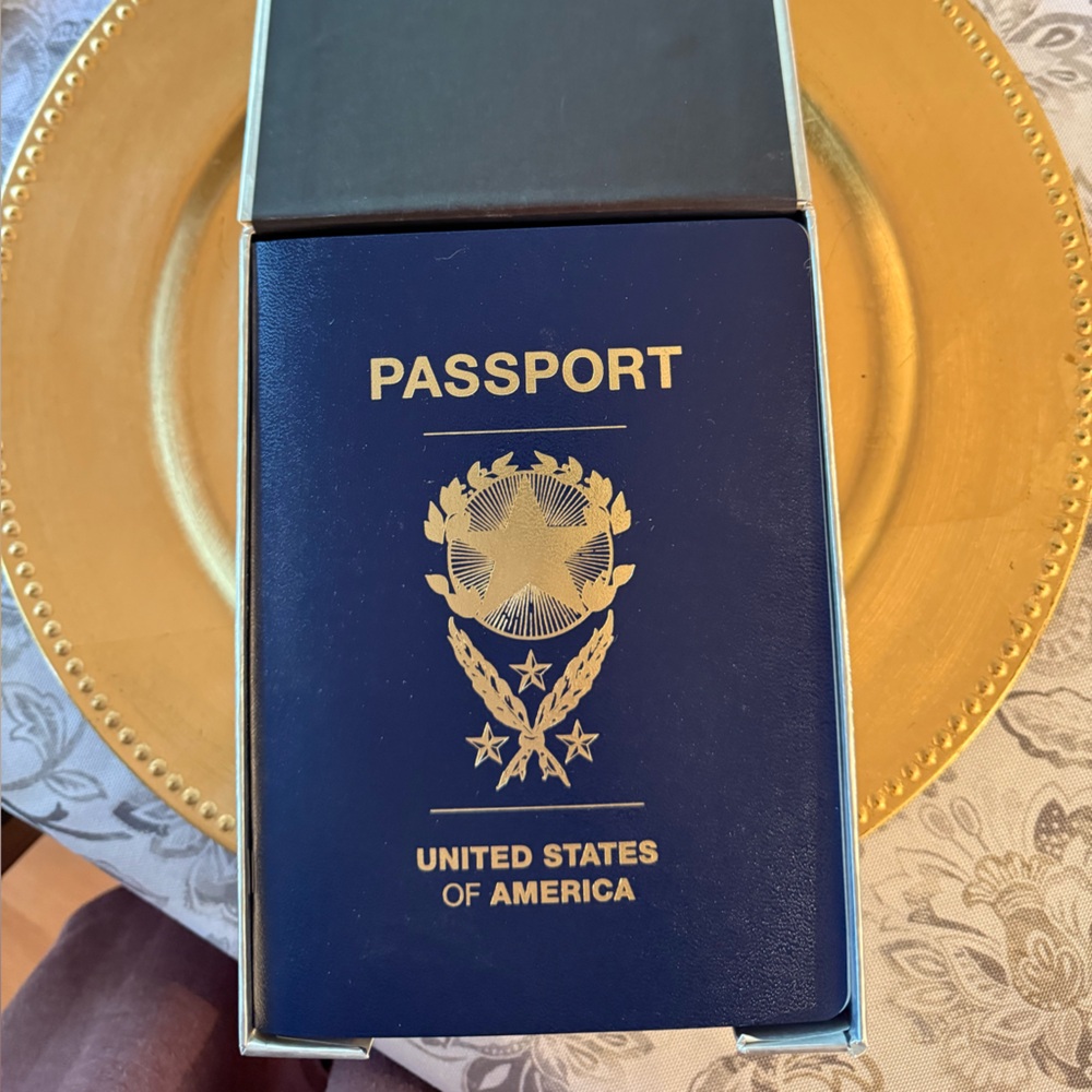 Jason Bourne Collection Silver Box Set - Picture 2 of 9